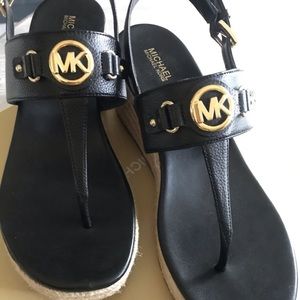 NWOT kors sandels size 7.5
